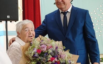 VÁROSI ELISMERÉSBEN RÉSZESÜLT KRASNYÁNSZKI LÁSZLÓNÉ