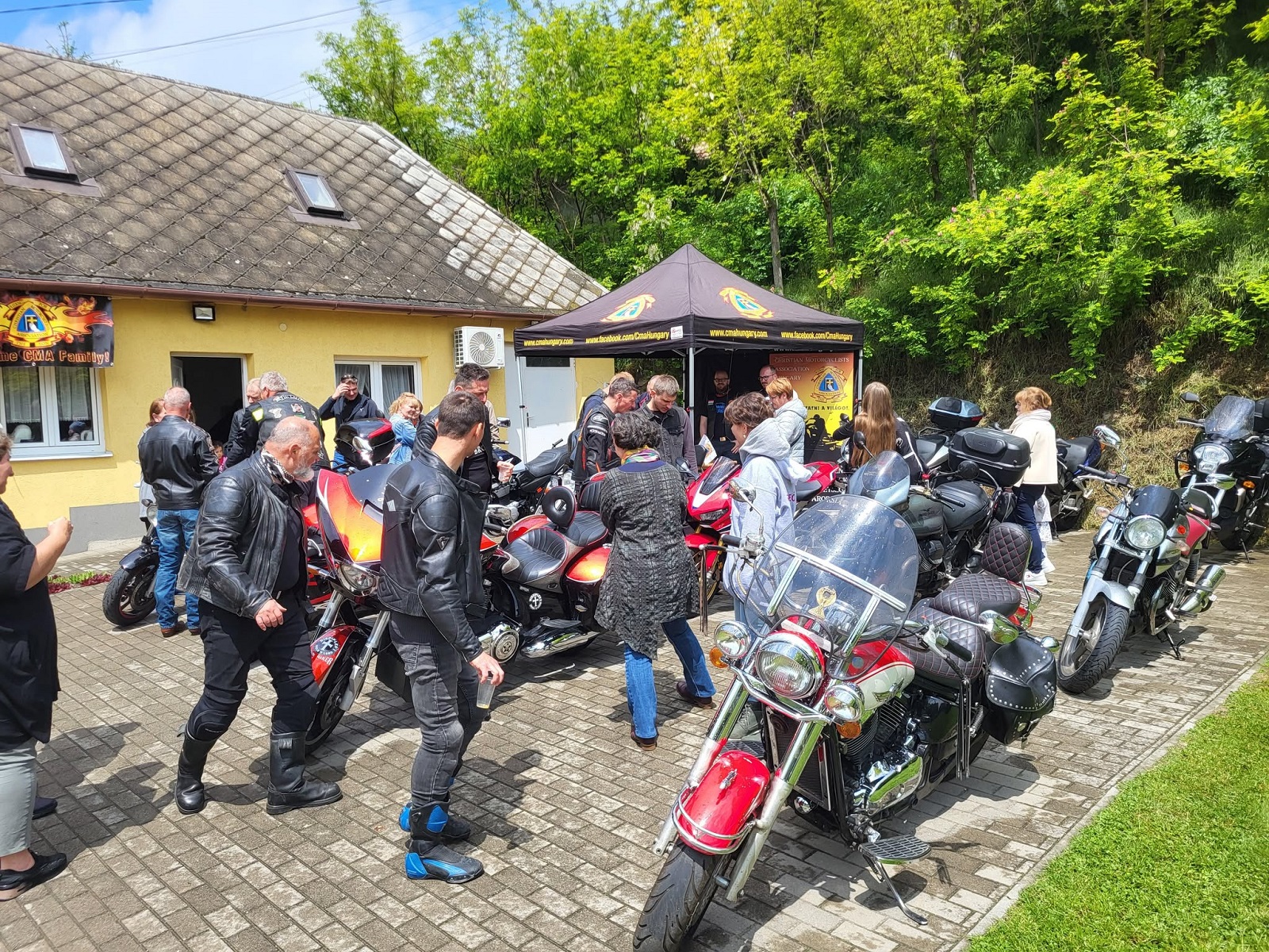 mpe 20250518 bakonycsernye motoros istentisztelet 01 mpe 20250518 bakonycsernye motoros istentisztelet 01