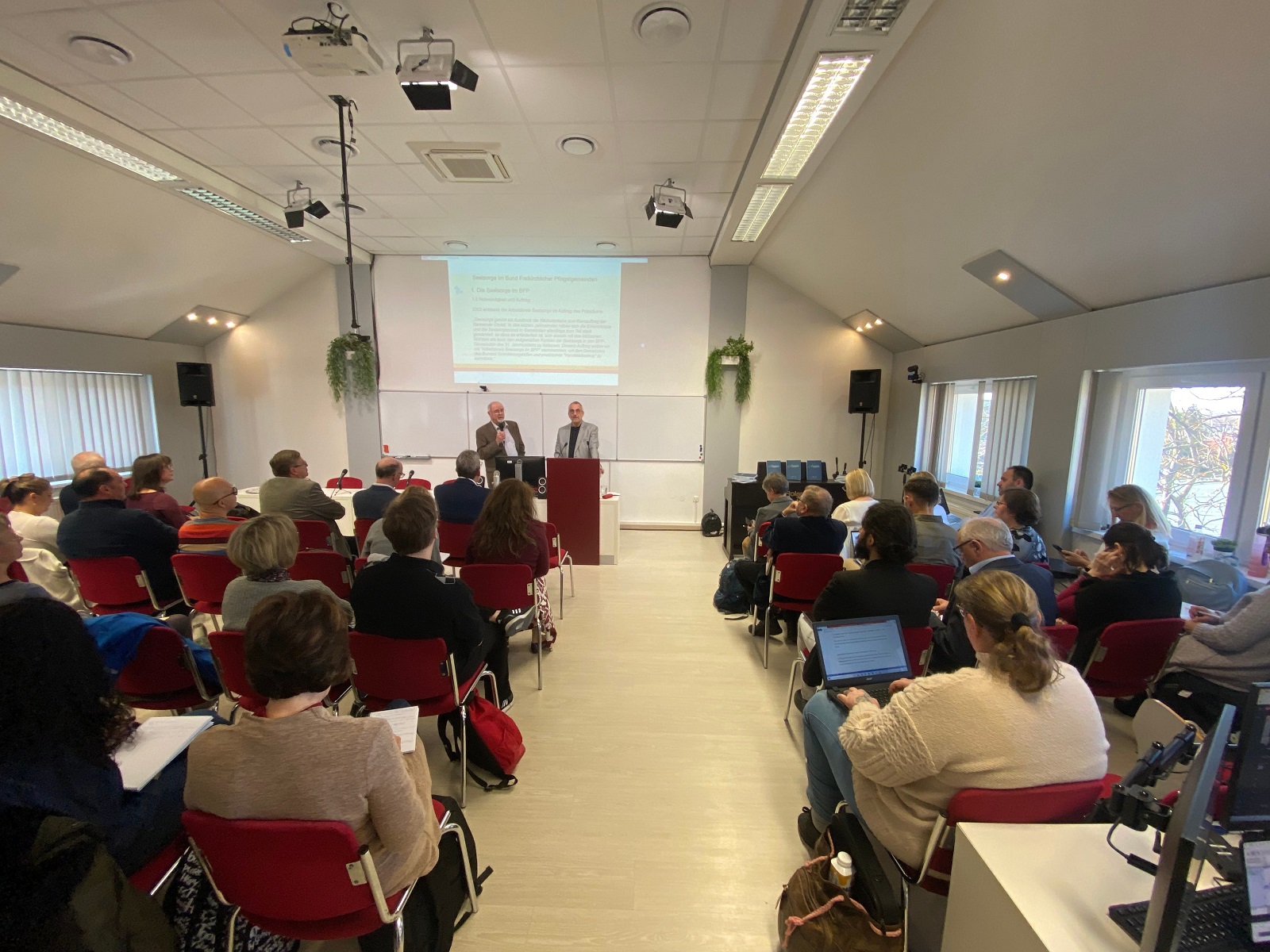 mpe 2025 ptf tudomany unnepe konferencia 01